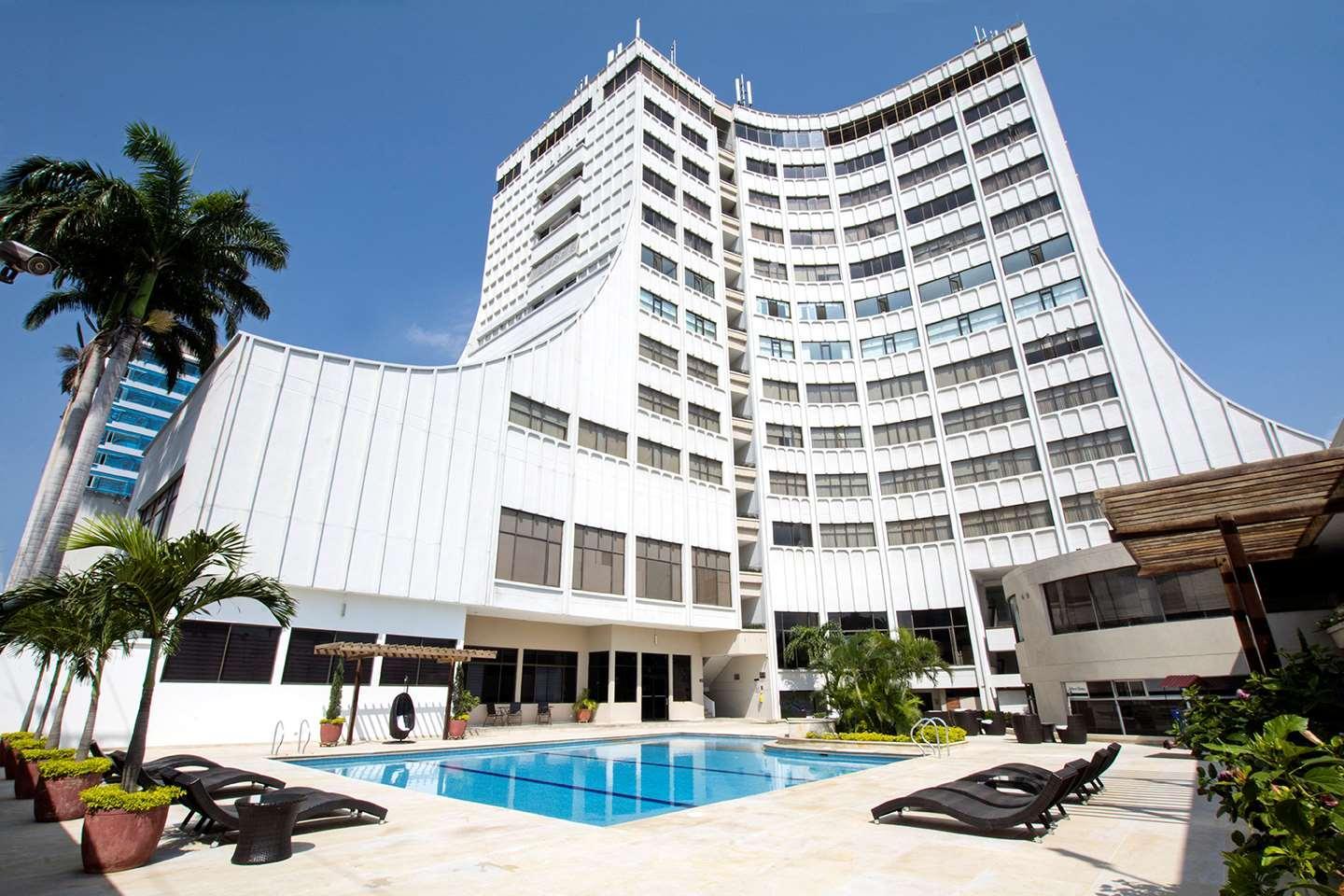 Hotel Casino Internacional Cúcuta Esterno foto The hotel's swimming pool