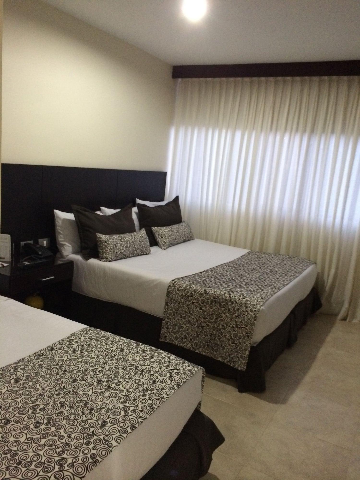 Hotel Casino Internacional Cúcuta Esterno foto A bed runner